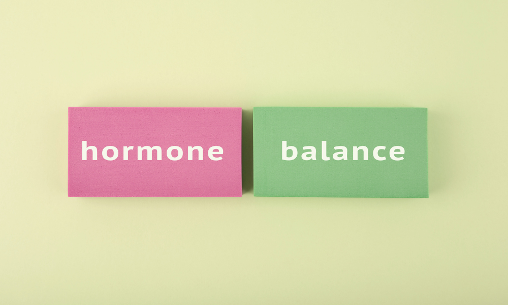 Zwei Bausteine aus Hormon und Balance